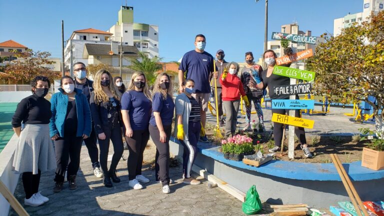 Praça da Terceira Idade do Arroio é adotada por grupo de voluntários