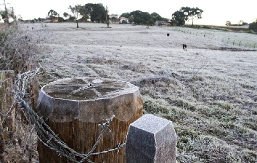 A rara geada negra, neve e frio maior que o do início do mês para a semana que inicia