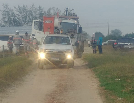 Moradores de Praia do Arroio ficam sem energia e protestam